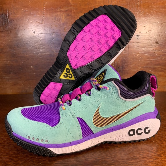 Nike Other - Nike ACG Dog Mountain Emerald Rise Mens Running